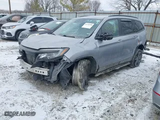 2022 Honda Pilot Sport with VIN 5FNYF6H32NB067016, listed as a IAAI auction lot 41376598 with 189,884 mi miles. Bid and sale history available at carsss.com. Image 18.