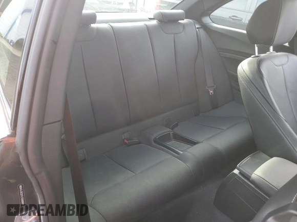 2020 BMW 2 Series 230i xDrive with VIN WBA2J3C07L7D96605, listed as a Copart auction lot 82123324 with 27,826 mi miles and Salvage Title. Bid and sale history available at carsss.com. Image 10.