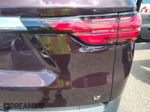 2022 Chevrolet Traverse LT Cloth with VIN 1GNERGKW8NJ184957, listed as a IAAI auction lot 42621025 with 92,072 mi miles and . Bid and sale history available at DreamBid. Image 5.