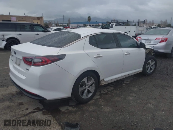 2014 Kia Optima LX with VIN KNAGM4AD9E5067764, listed as a IAAI auction lot 41911424 with 188,121 mi miles and . Bid and sale history available at DreamBid. Image 4.