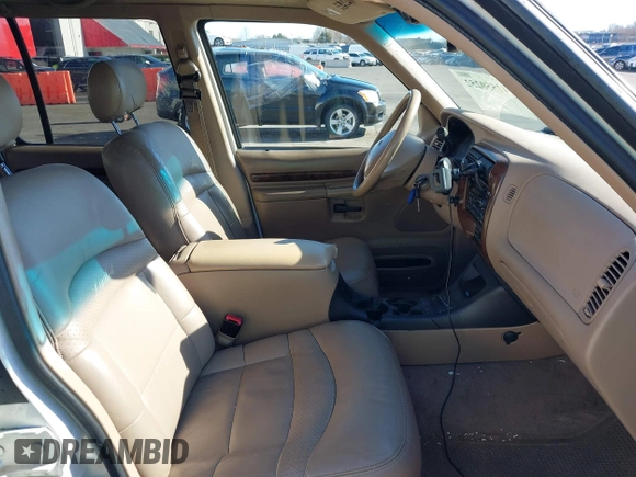 2000 Ford Explorer с VIN 1FMZU85P5YZB46204, выставлен на аукционе IAAI как лот 41550252 с пробегом 243 013 миль миль и . История ставок и продаж доступна на DreamBid. Изображение 5.