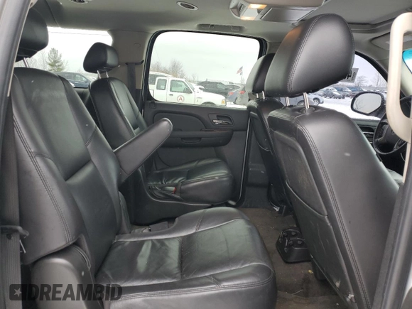 2010 Chevrolet Suburban LTZ with VIN 1GNUKKE36AR229085, listed as a Copart auction lot 45721095 with 201,743 mi miles and Clean Title. Bid and sale history available at carsss.com. Image 11.