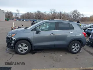 2019 Chevrolet Trax LT z VIN KL7CJLSB0KB940023, wystawiony jako IAAI lot #41214446 z przebiegiem 82 416 mil mil oraz . Historia ofert i sprzedaży dostępna na DreamBid. Obrazek 15.