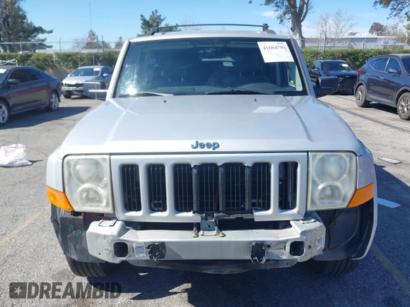 2006 Jeep Commander с VIN 1J8HH48NX6C330781, выставлен на аукционе IAAI как лот 41604799 с пробегом 117 200 миль миль и . История ставок и продаж доступна на DreamBid. Изображение 13.