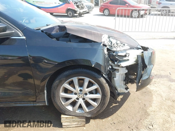 2013 Volkswagen Jetta SE z VIN 3VWDP7AJ3DM438668, wystawiony jako IAAI lot #42235014 z przebiegiem 128 406 mil mil oraz . Historia ofert i sprzedaży dostępna na DreamBid. Obrazek 6.