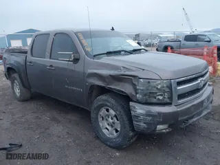 2008 Chevrolet Silverado 1500 LTZ with VIN 2GCEK13M181190265, listed as a IAAI auction lot 40928406 with 206,270 mi miles. Bid and sale history available at carsss.com. Image 1.