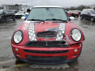 2004 MINI Cooper Hardtop S with VIN WMWRE33424TD79659, listed as a Copart auction lot 41583865 with 189,610 mi miles and Clean Title. Bid and sale history available at carsss.com. Image 5.