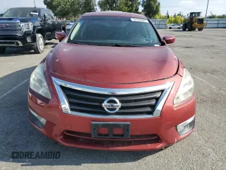2014 Nissan Altima S with VIN 1N4AL3AP4EN246901, listed as a Copart auction lot 56168405 with 109,398 mi miles and Clean Title. Bid and sale history available at DreamBid. Image 5.