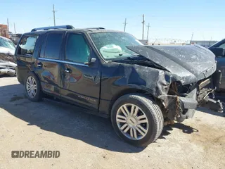 2010 Lincoln Navigator z VIN 5LMJJ2H54AEJ00256, wystawiony jako IAAI lot #41762891 z przebiegiem Nie podano mil oraz . Historia ofert i sprzedaży dostępna na DreamBid. Obrazek 1.