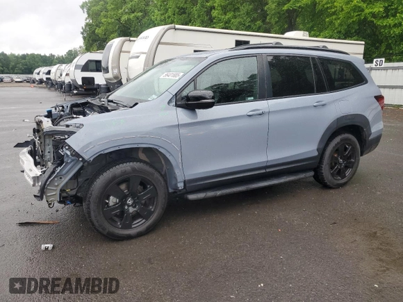2022 Honda Pilot TrailSport z VIN 5FNYF6H81NB020409, wystawiony jako Copart lot #56401885 z przebiegiem 28 744 mil mil oraz Szkoda całkowita • Salvage title. Historia ofert i sprzedaży dostępna na DreamBid. Obrazek 1.
