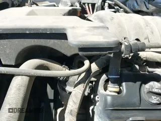 2017 Chevrolet Silverado 1500 Custom z VIN 1GCVKPEC9HZ281704, wystawiony jako IAAI lot #43386564 z przebiegiem 142 940 mil mil oraz . Historia ofert i sprzedaży dostępna na DreamBid. Obrazek 19.