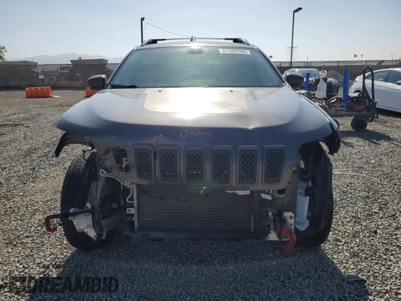 2019 Jeep Cherokee Trailhawk Elite z VIN 1C4PJMBN0KD427007, wystawiony jako Copart lot #57429735 z przebiegiem 54 070 mil mil oraz Szkoda całkowita • Salvage title. Historia ofert i sprzedaży dostępna na DreamBid. Obrazek 5.