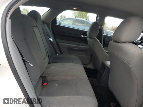 2006 Dodge Magnum z VIN 2D4FV47T86H417070, wystawiony jako Copart lot #49451354 z przebiegiem 197 929 mil mil oraz Szkoda całkowita • Salvage title. Historia ofert i sprzedaży dostępna na DreamBid. Obrazek 10.