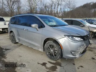 2020 Chrysler Pacifica Launch Edition with VIN 2C4RC3BG7LR289222, listed as a Copart auction lot 45941595 with 58,631 mi miles and Salvage title. Bid and sale history available at DreamBid. Image 4.
