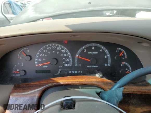 2000 Ford Expedition Eddie Bauer with VIN 1FMEU17L5YLB80873, listed as a Copart auction lot 51069805 with Not provided miles and Salvage title. Bid and sale history available at DreamBid. Image 9.