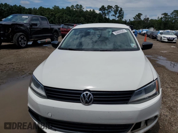 2014 Volkswagen Jetta S with VIN 3VW2K7AJ2EM240929, listed as a Copart auction lot 63842245 with 82,080 mi miles and Salvage title. Bid and sale history available at DreamBid. Image 5.