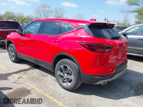 2023 Chevrolet Blazer LT z VIN 3GNKBCR44PS168938, wystawiony jako IAAI lot #42014810 z przebiegiem 59 931 mil mil oraz . Historia ofert i sprzedaży dostępna na DreamBid. Obrazek 3.