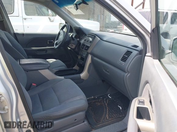 2006 Honda Pilot EX with VIN 2HKYF18446H000383, listed as a IAAI auction lot 42129875 with 206,723 mi miles and . Bid and sale history available at DreamBid. Image 5.