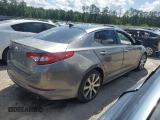 2013 Kia Optima SX с VIN 5XXGR4A6XDG248081, выставлен на аукционе Copart как лот 55997735 с пробегом 122 088 миль миль и Списание • Salvage title. История ставок и продаж доступна на DreamBid. Изображение 3.