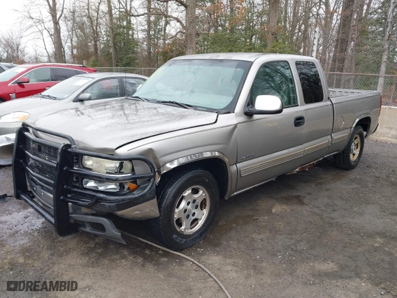 2000 Chevrolet Silverado 1500 LS with VIN 2GCEC19T1Y1380448, listed as a IAAI auction lot 41551018 with 236,697 mi miles. Bid and sale history available at carsss.com. Image 17.