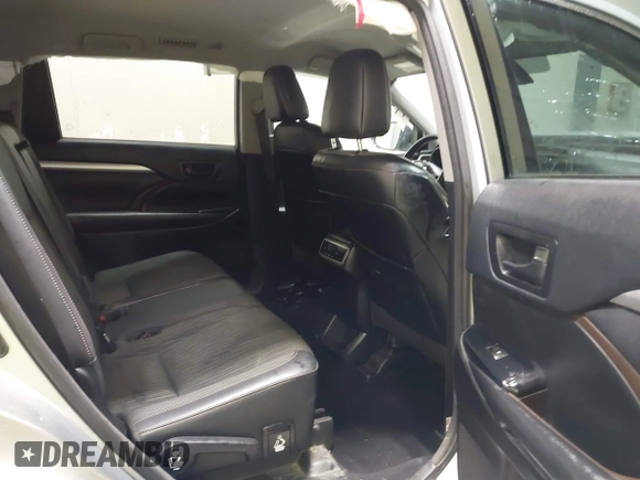 2018 Toyota Highlander LE with VIN 5TDBZRFH6JS849712, listed as a IAAI auction lot 41369832 with 70,482 mi miles and . Bid and sale history available at DreamBid. Image 8.