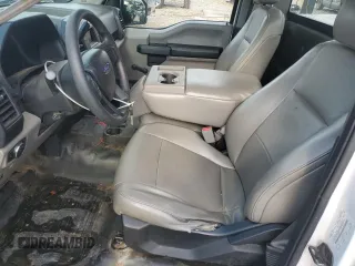 2017 Ford F-150 XL с VIN 1FTMF1C89HFC37988, выставлен на аукционе Copart как лот 62654895 с пробегом 107 035 миль миль и Списание • Salvage title. История ставок и продаж доступна на DreamBid. Изображение 7.