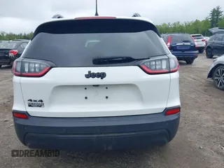 2019 Jeep Cherokee Latitude Plus with VIN 1C4PJMLB8KD320467, listed as a IAAI auction lot 42259659 with 33,368 mi miles and . Bid and sale history available at DreamBid. Image 17.