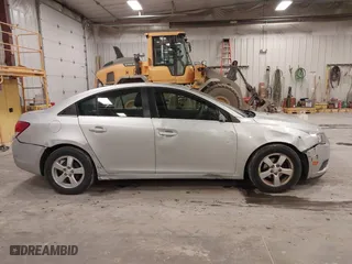 2014 Chevrolet Cruze 1LT with VIN 1G1PC5SB1E7119104, listed as a IAAI auction lot 41887771 with 173,734 mi miles. Bid and sale history available at carsss.com. Image 13.