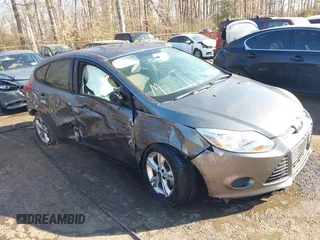 2013 Ford Focus SE with VIN 1FADP3K28DL323879, listed as a IAAI auction lot 41449022 with 133,735 mi miles. Bid and sale history available at carsss.com. Image 6.