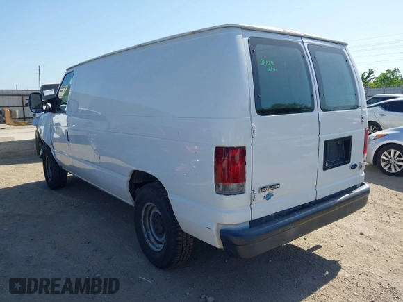 2008 Ford Econoline Cargo Commercial with VIN 1FTNE14W88DA33750, listed as a IAAI auction lot 41997596 with 338,000 mi miles. Bid and sale history available at carsss.com. Image 3.