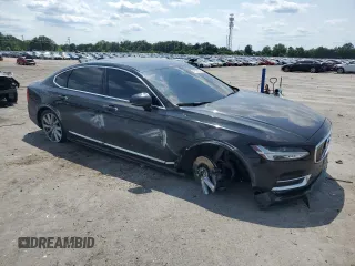 2019 Volvo S90 Inscription with VIN LVYA22ML9KP110238, listed as a Copart auction lot 61596184 with 92,529 mi miles and Salvage Title. Bid and sale history available at carsss.com. Image 4.