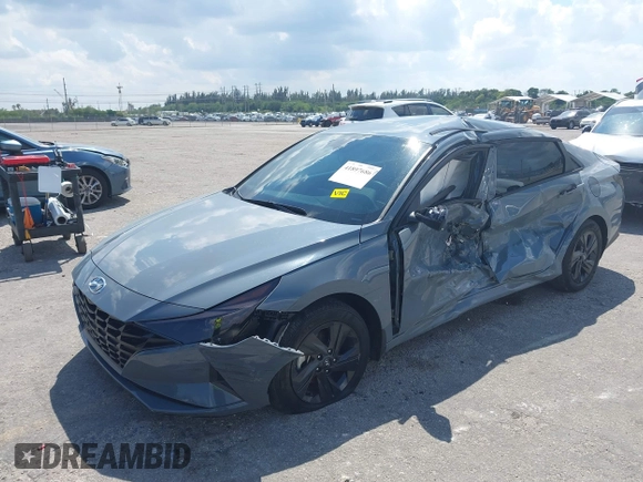 2022 Hyundai Elantra SEL with VIN KMHLM4AG0NU311475, listed as a IAAI auction lot 41897686 with 25,488 mi miles and . Bid and sale history available at DreamBid. Image 17.