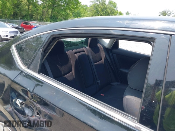 2017 Nissan Sentra SR z VIN 3N1AB7AP2HY310075, wystawiony jako IAAI lot #42414515 z przebiegiem Nie podano mil oraz . Historia ofert i sprzedaży dostępna na DreamBid. Obrazek 19.