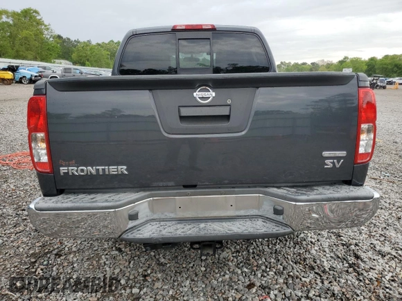2015 Nissan Frontier SV z VIN 1N6AD0ER7FN700767, wystawiony jako Copart lot #51921625 z przebiegiem 133 867 mil mil oraz Szkoda całkowita • Salvage title. Historia ofert i sprzedaży dostępna na DreamBid. Obrazek 6.