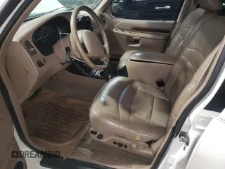 2001 Ford Explorer z VIN 1FMDU85P81ZA00346, wystawiony jako Copart lot #45863385 z przebiegiem 212 494 mil mil oraz Nie do naprawy • Non repairable. Historia ofert i sprzedaży dostępna na DreamBid. Obrazek 7.