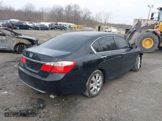 2015 Honda Accord Sedan LX with VIN 1HGCR2F39FA273071, listed as a IAAI auction lot 41532643 with 186,585 mi miles. Bid and sale history available at carsss.com. Image 4.