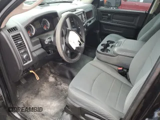2018 Ram 1500 Tradesman z VIN 1C6RR7FMXJS228777, wystawiony jako Copart lot #81035814 z przebiegiem 175 231 mil mil oraz Szkoda całkowita • Salvage title. Historia ofert i sprzedaży dostępna na DreamBid. Obrazek 7.