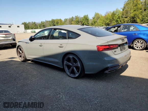 2022 Audi A5 Sportback S line Premium Plus z VIN WAUFACF56NA040190, wystawiony jako Copart lot #68565804 z przebiegiem Nie podano mil oraz Szkoda całkowita • Salvage title. Historia ofert i sprzedaży dostępna na DreamBid. Obrazek 2.