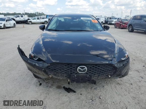 2022 Mazda 3 2.0 with VIN 3MZBPAA7XNM318683, listed as a Copart auction lot 70668574 with Not Provided miles and Salvage Title. Bid and sale history available at DreamBid. Image 5.