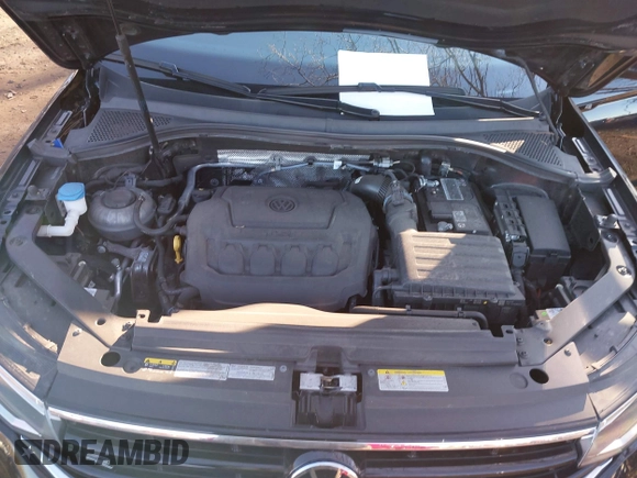 2022 Volkswagen Tiguan SE R-Line Black with VIN 3VV8B7AX2NM029751, listed as a IAAI auction lot 41597468 with 29,674 mi miles and . Bid and sale history available at DreamBid. Image 10.