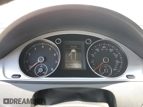 2014 Volkswagen CC R-Line with VIN WVWBN7AN1EE524099, listed as a Copart auction lot 60628924 with 120,310 mi miles and Clean Title. Bid and sale history available at carsss.com. Image 9.