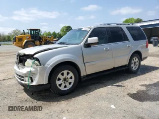 2006 Lincoln Navigator Luxury z VIN 5LMFU28526LJ24586, wystawiony jako Copart lot #51128695 z przebiegiem Nie podano mil oraz Szkoda całkowita • Salvage title. Historia ofert i sprzedaży dostępna na DreamBid. Obrazek 1.