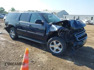 2008 Chevrolet Suburban 3LT with VIN 1GNFK16398J240771, listed as a IAAI auction lot 42635255 with 185,740 mi miles and . Bid and sale history available at DreamBid. Image 1.