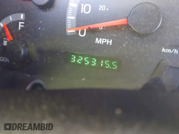 2002 Ford F-150 XL with VIN 1FTRX18W52NA84310, listed as a IAAI auction lot 41541794 with 325,315 mi miles and . Bid and sale history available at DreamBid. Image 7.