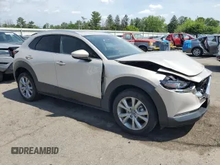 2023 Mazda CX-30 S Premium z VIN 3MVDMBDM2PM518678, wystawiony jako Copart lot #61439255 z przebiegiem 27 938 mil mil oraz Szkoda całkowita • Salvage title. Historia ofert i sprzedaży dostępna na DreamBid. Obrazek 4.