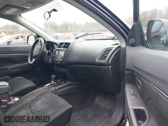 2015 Mitsubishi Outlander Sport ES with VIN 4A4AR3AU1FE030805, listed as a IAAI auction lot 42022887 with 101,332 mi miles. Bid and sale history available at carsss.com. Image 5.