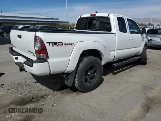 2014 Toyota Tacoma PreRunner with VIN 5TFTU4GN1EX058627, listed as a Copart auction lot 48744365 with 103,832 mi miles and Salvage title. Bid and sale history available at DreamBid. Image 3.