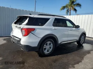 2024 Ford Explorer XLT with VIN 1FMSK7DH7RGA02632, listed as a Copart auction lot 49038645 with 31,704 mi miles and Non Repairable. Bid and sale history available at carsss.com. Image 3.