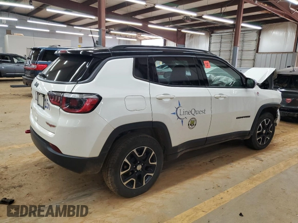 2020 Jeep Compass Trailhawk with VIN 3C4NJDDB4LT119165, listed as a Copart auction lot 48454355 with 135,492 mi miles and Salvage title. Bid and sale history available at DreamBid. Image 3.