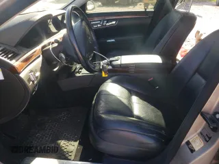 2007 Mercedes-Benz S 550 with VIN WDDNG71X07A053622, listed as a Copart auction lot 53254235 with 147,010 mi miles and Salvage Title. Bid and sale history available at DreamBid. Image 7.
